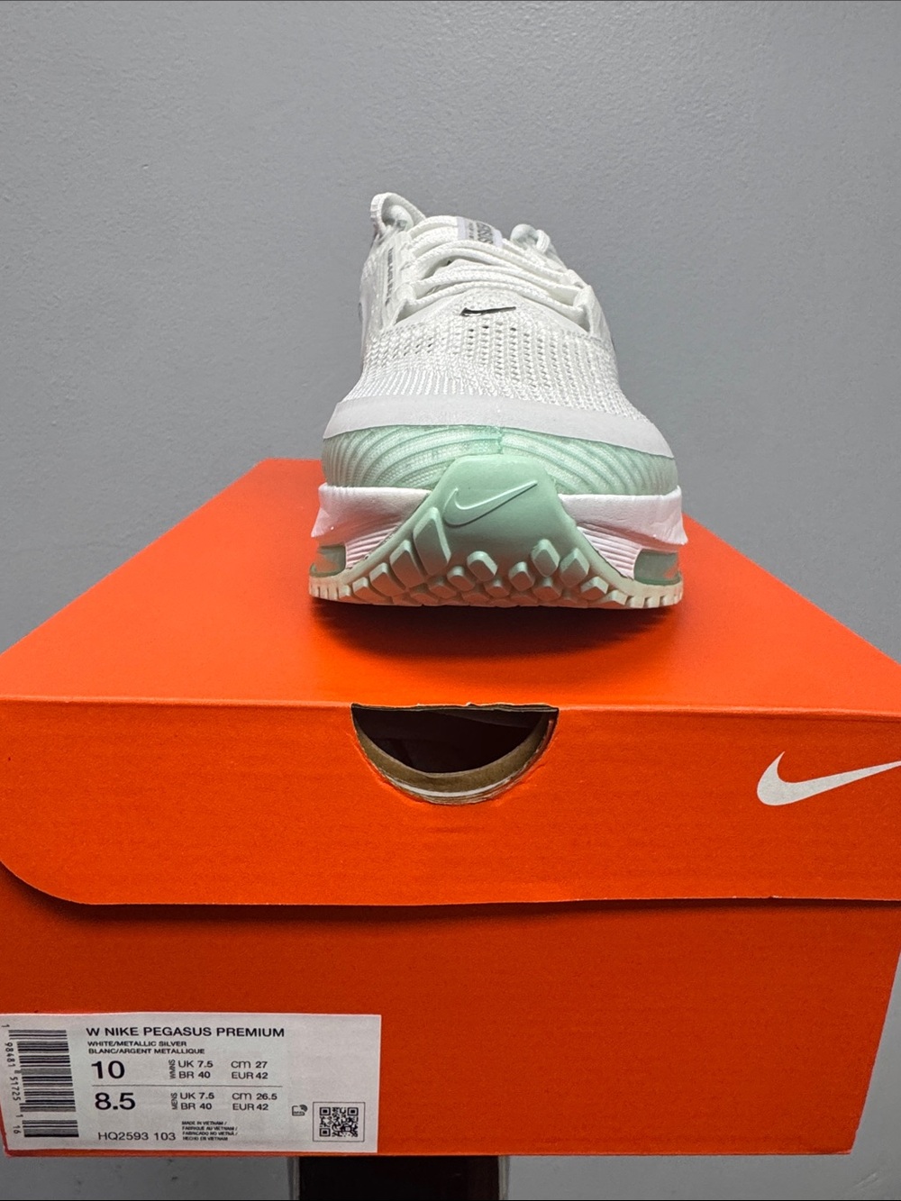 Nike Running Shoe — White with Mint Accents